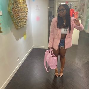 Meet your Posher, Ananda